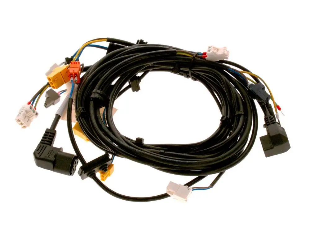 Kabelbaum mit mehreren Anschlusssteckern und Kabelsträngen, geeignet für elektrische Anwendungen, Hersteller Bosch.